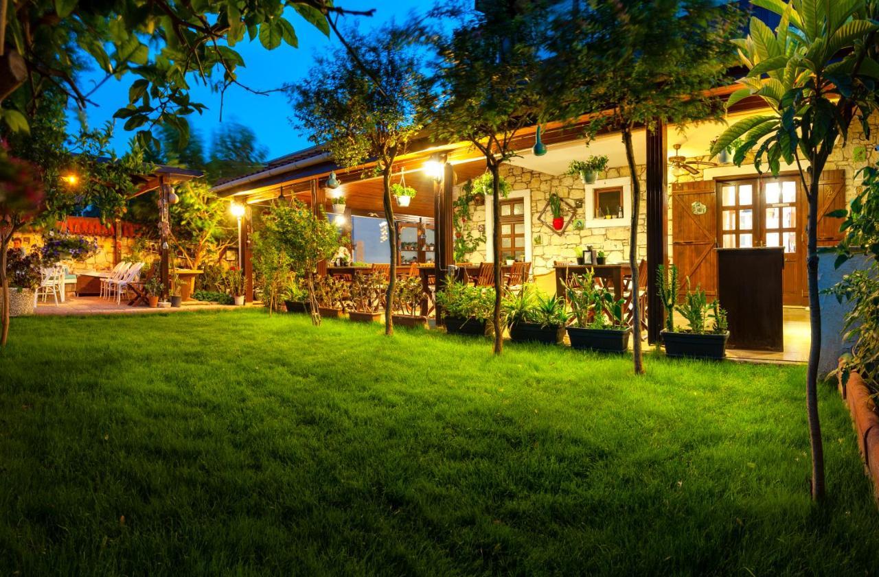 Flores Hotel Alaçatı Exterior foto